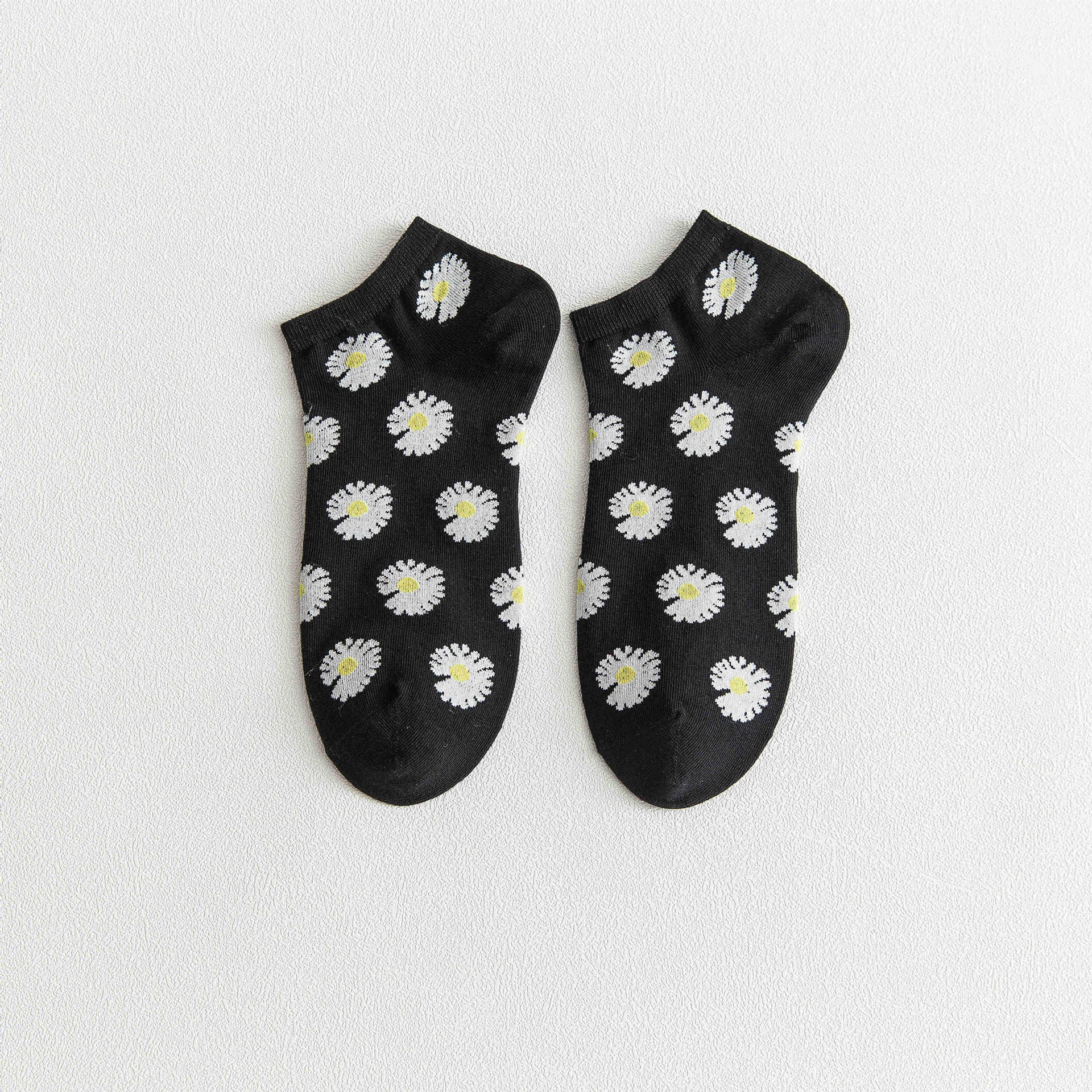 Daisy Right GD Zhi-Long Black Joker Shallow Mouth Cotton Socks Male And Female Couple HyunA Wind Socks Spring And Summer